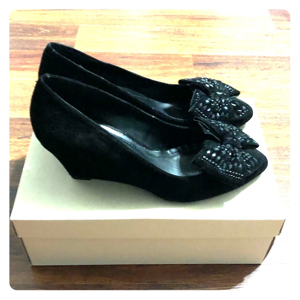 BCBGeneration wedge shoe - Size 8